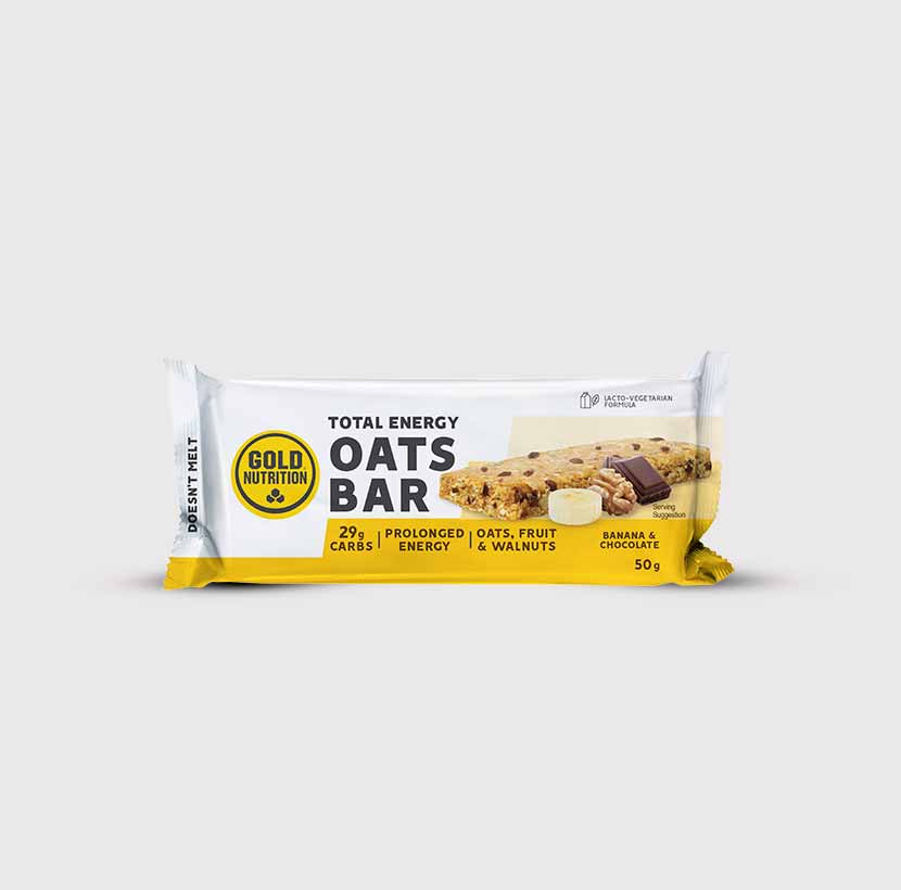 GoldNutrition Total Energy Oats Bar with banana and chocolate flavor, showing a single serving bar with oats and fruit pieces.